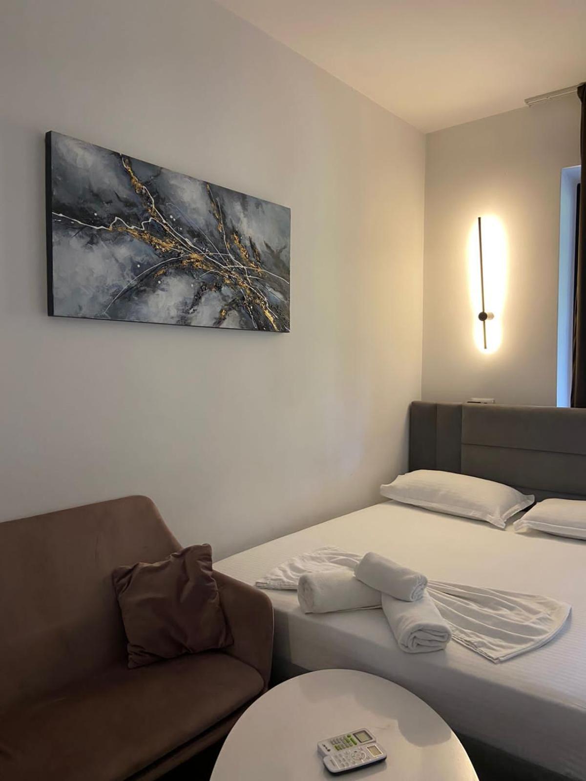 Luxury Apartments Blloku Tirana Eksteriør billede