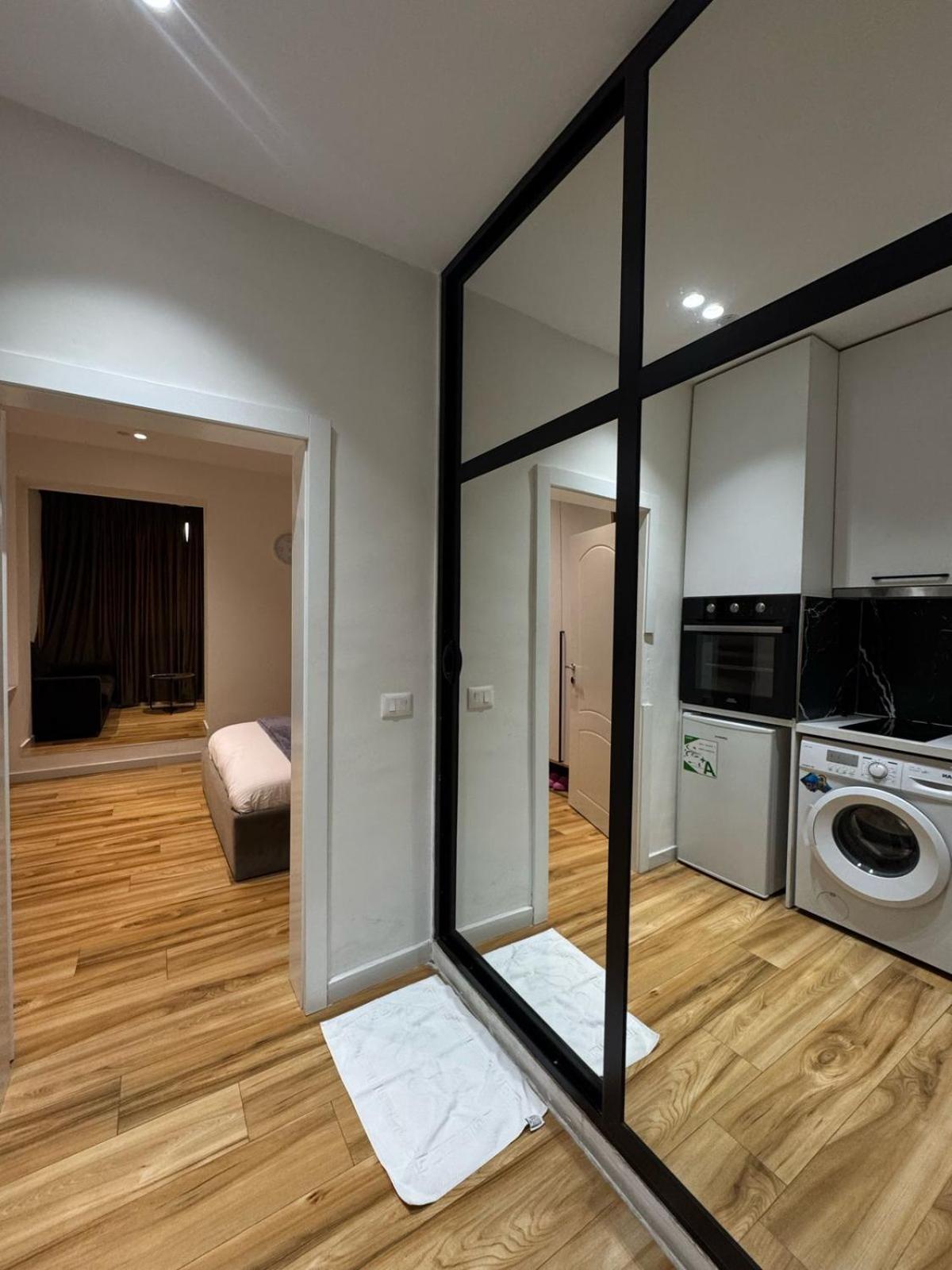 Luxury Apartments Blloku Tirana Eksteriør billede