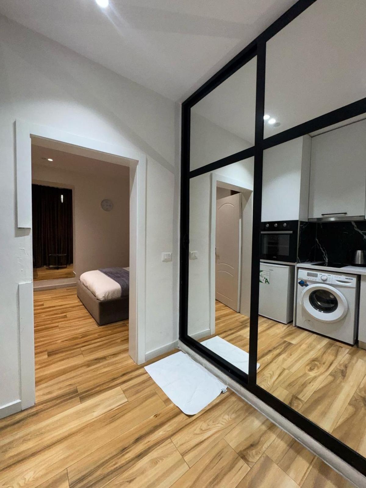 Luxury Apartments Blloku Tirana Eksteriør billede