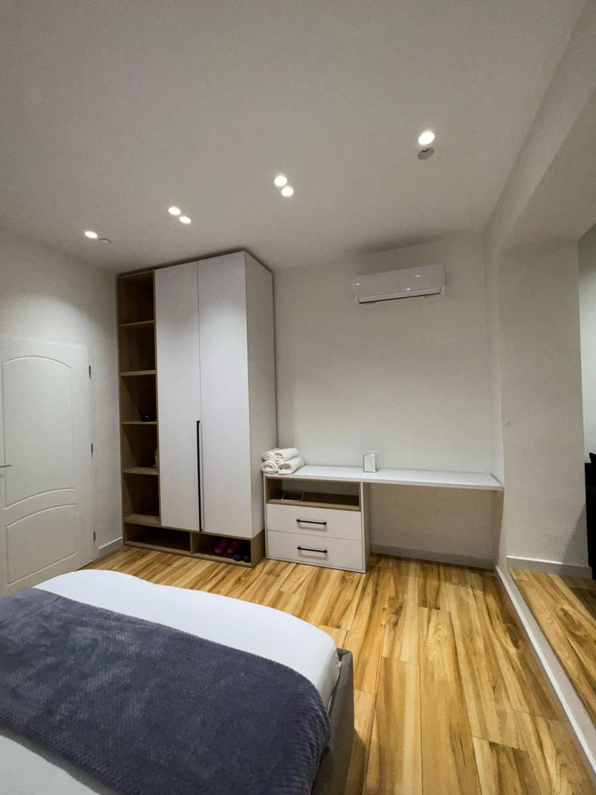 Luxury Apartments Blloku Tirana Eksteriør billede